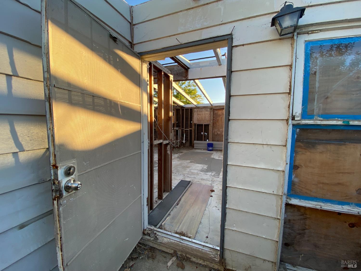 Detail Gallery Image 11 of 34 For 18 Joan Dr, American Canyon,  CA 94503 - 3 Beds | 2 Baths