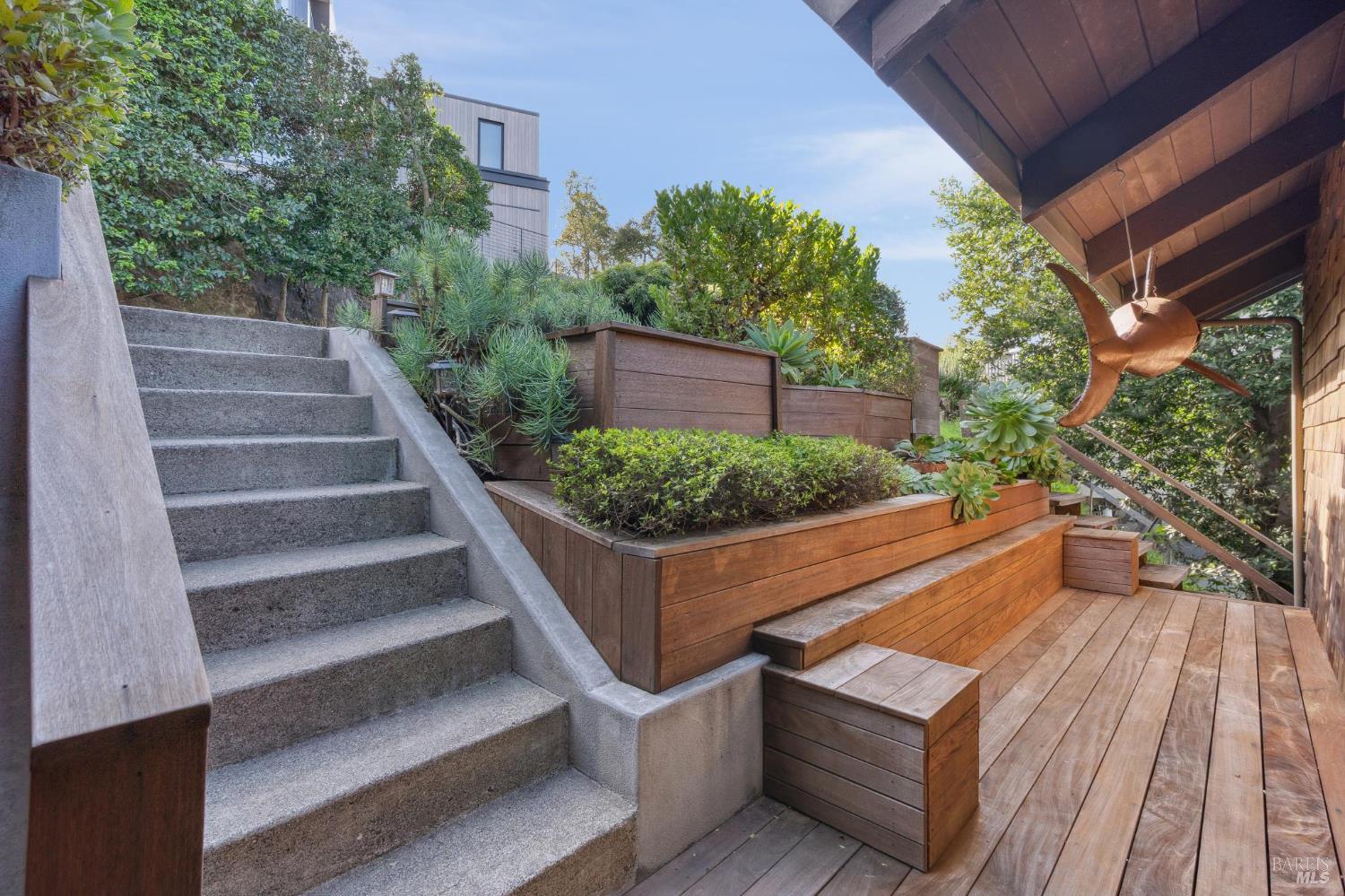 Detail Gallery Image 6 of 60 For 132 Sugarloaf Dr, Tiburon,  CA 94920 - 3 Beds | 2 Baths