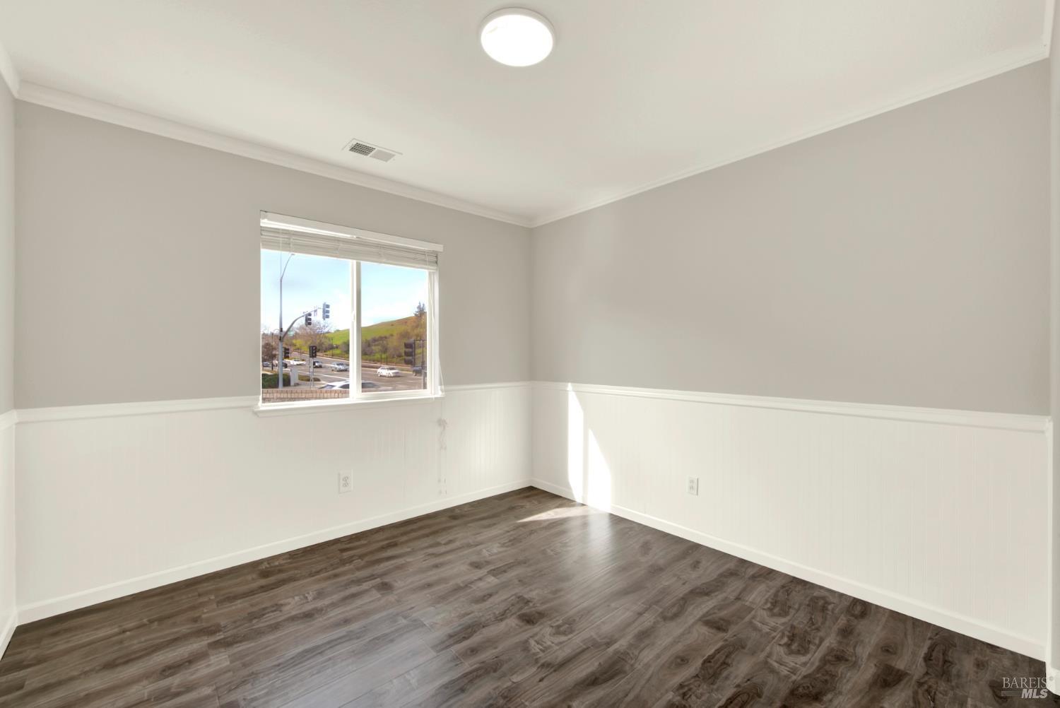 Detail Gallery Image 19 of 37 For 702 Racoon Ct, Fairfield,  CA 94533 - 3 Beds | 2/1 Baths