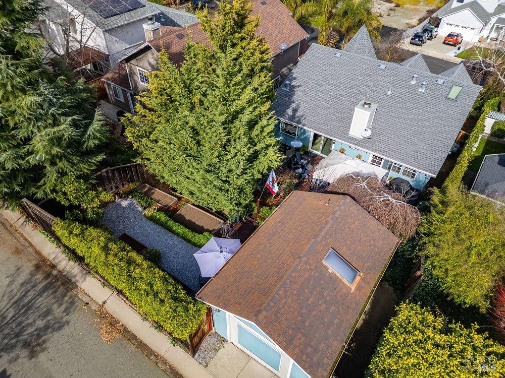 Detail Gallery Image 40 of 42 For 648 E J St, Benicia,  CA 94510 - 4 Beds | 3 Baths