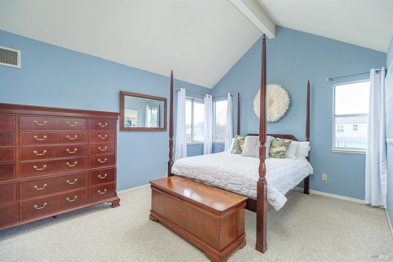 Detail Gallery Image 15 of 31 For 1449 Morning Glory Dr, Petaluma,  CA 94954 - 3 Beds | 2 Baths