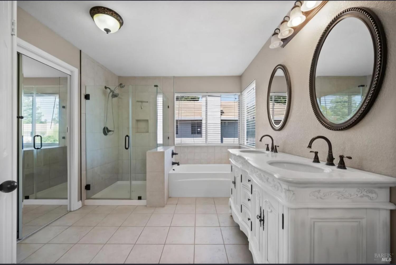 Detail Gallery Image 27 of 49 For 875 Christine Dr, Vacaville,  CA 95687 - 5 Beds | 3 Baths