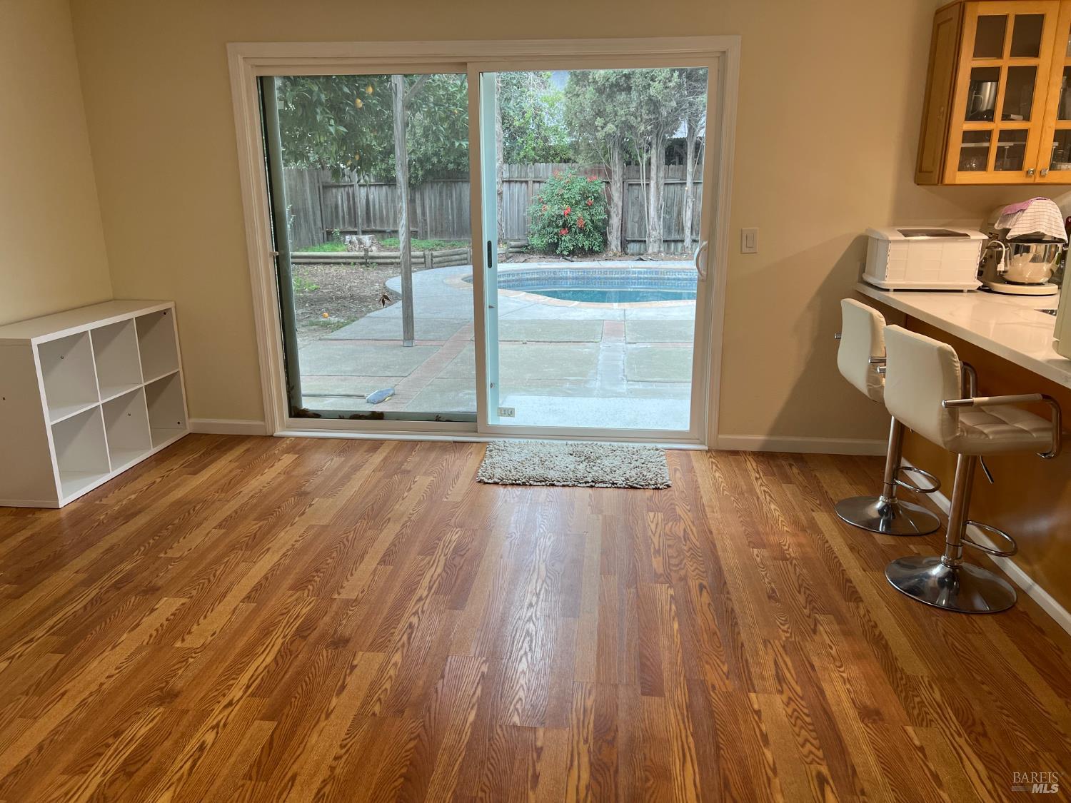 Detail Gallery Image 7 of 20 For 660 Berkshire Dr, Dixon,  CA 95620 - 4 Beds | 2/1 Baths