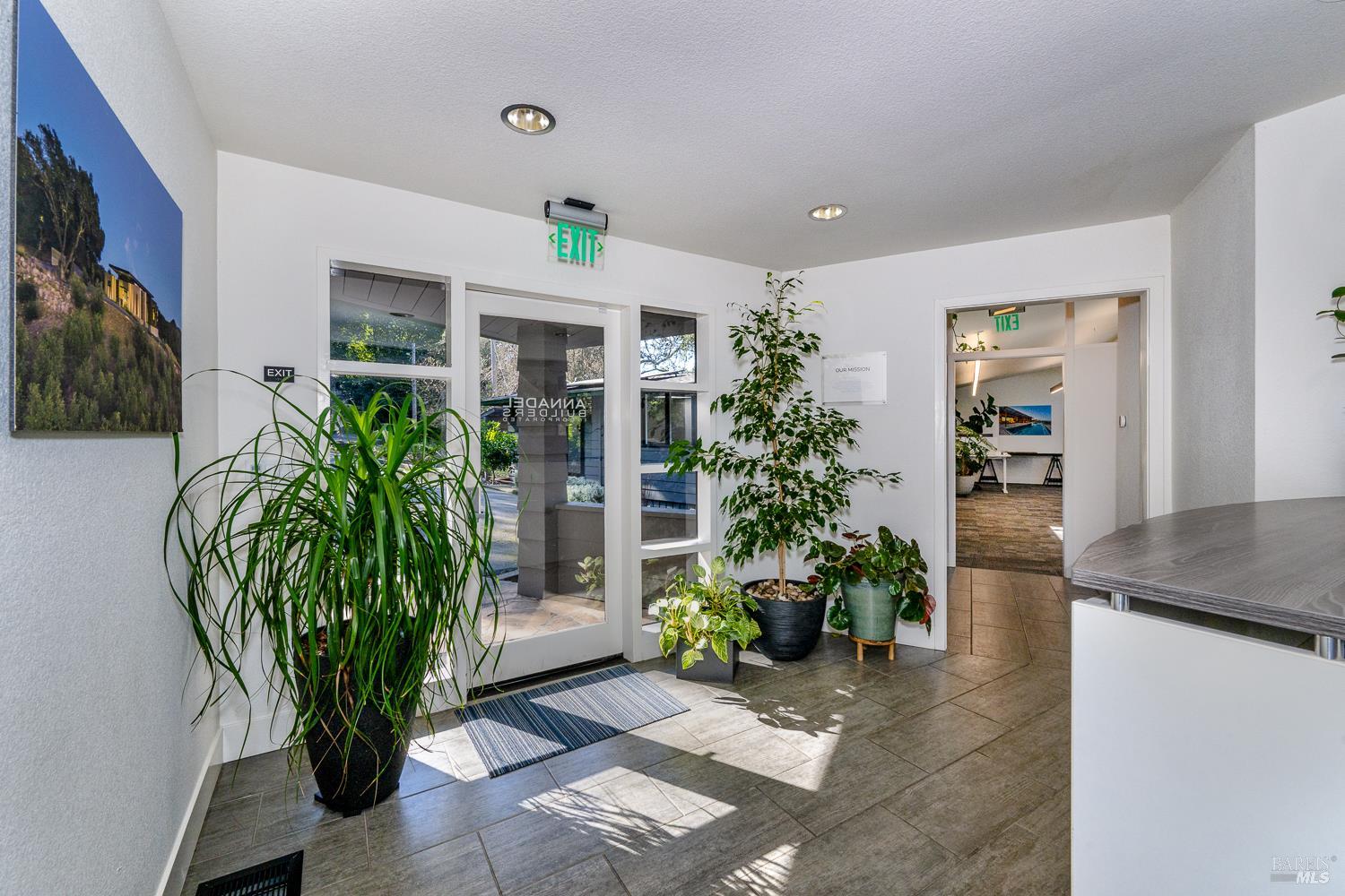 Detail Gallery Image 9 of 35 For 4010 Montecito Ave, Santa Rosa,  CA 95404 - – Beds | – Baths