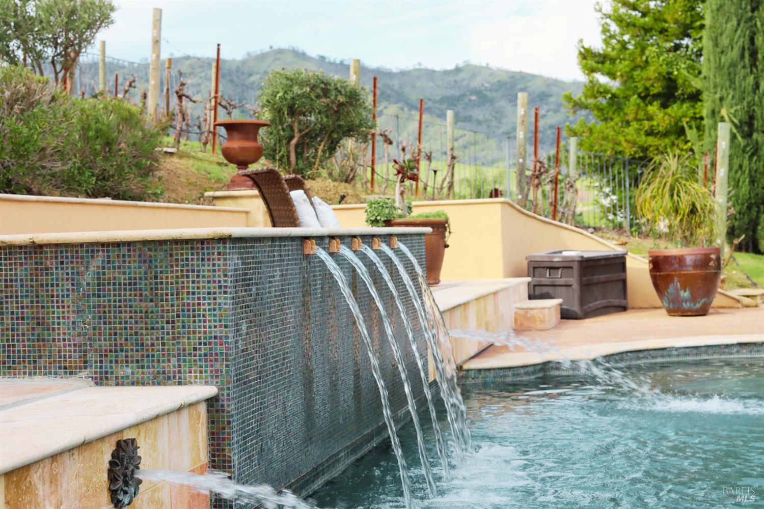 Detail Gallery Image 72 of 91 For 240 Hidden Valley Ln, Vacaville,  CA 95688 - 6 Beds | 3 Baths