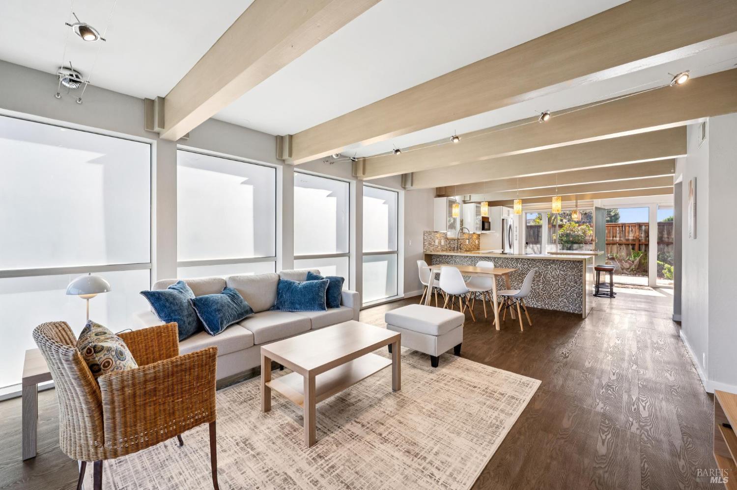 Detail Gallery Image 13 of 38 For 320 via Casitas Unkn #109,  Greenbrae,  CA 94904 - 3 Beds | 2 Baths