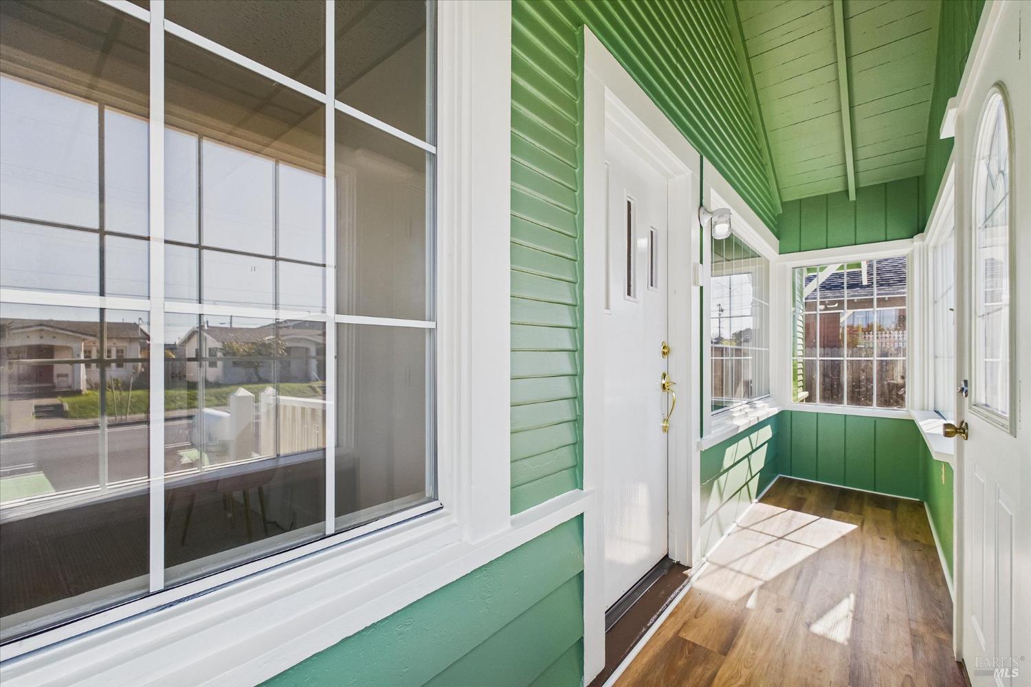 Detail Gallery Image 6 of 44 For 2005 I St, Eureka,  CA 95501 - 3 Beds | 2 Baths