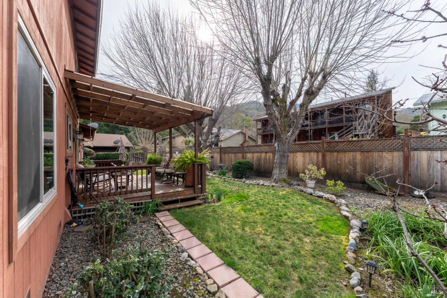 Detail Gallery Image 28 of 34 For 550 Baywood Ct, Ukiah,  CA 95482 - 3 Beds | 2/1 Baths