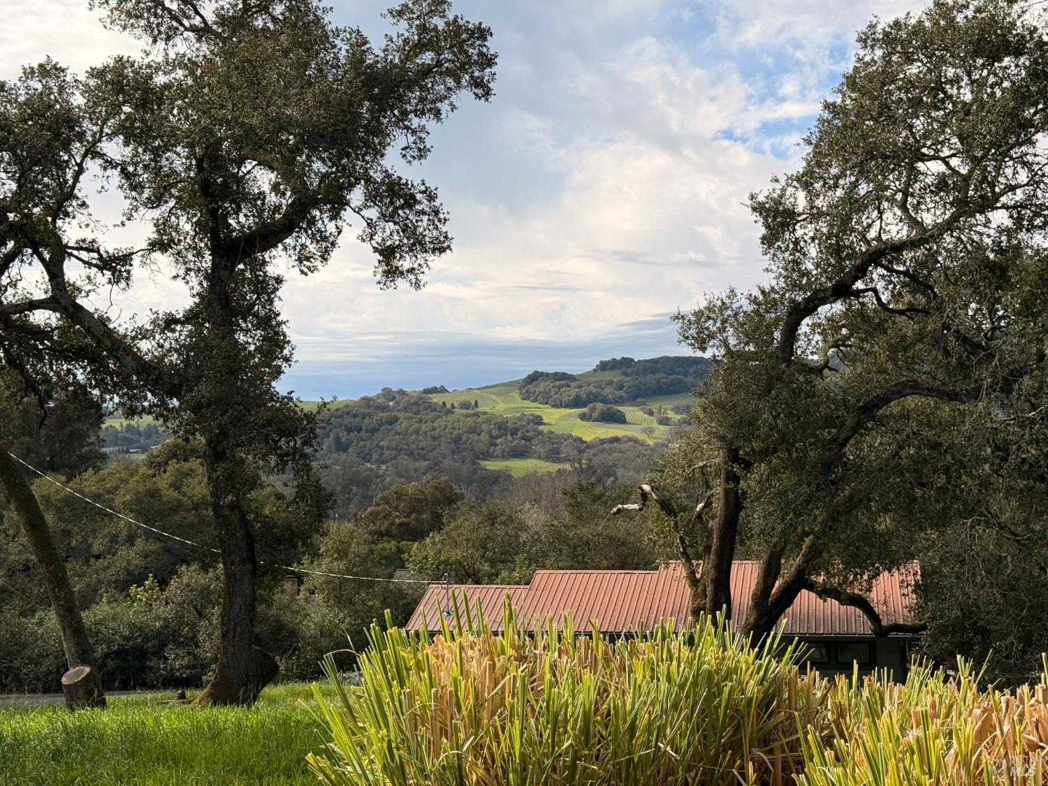 Detail Gallery Image 4 of 50 For 5815 Bennett Valley Rd, Santa Rosa,  CA 95404 - 4 Beds | 3/1 Baths