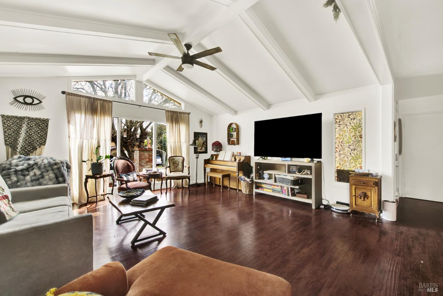 Detail Gallery Image 18 of 57 For 620 Walnut Ave, Vacaville,  CA 95688 - 4 Beds | 3 Baths