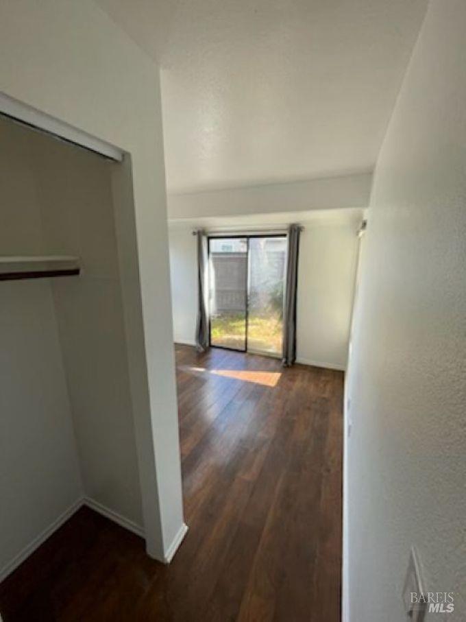 Detail Gallery Image 13 of 22 For 935 W 8th St, Santa Rosa,  CA 95401 - 4 Beds | 2 Baths