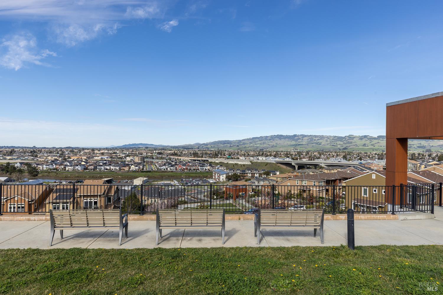 Detail Gallery Image 47 of 57 For 417 Jacquelyn Ln, Petaluma,  CA 94952 - 3 Beds | 2/1 Baths