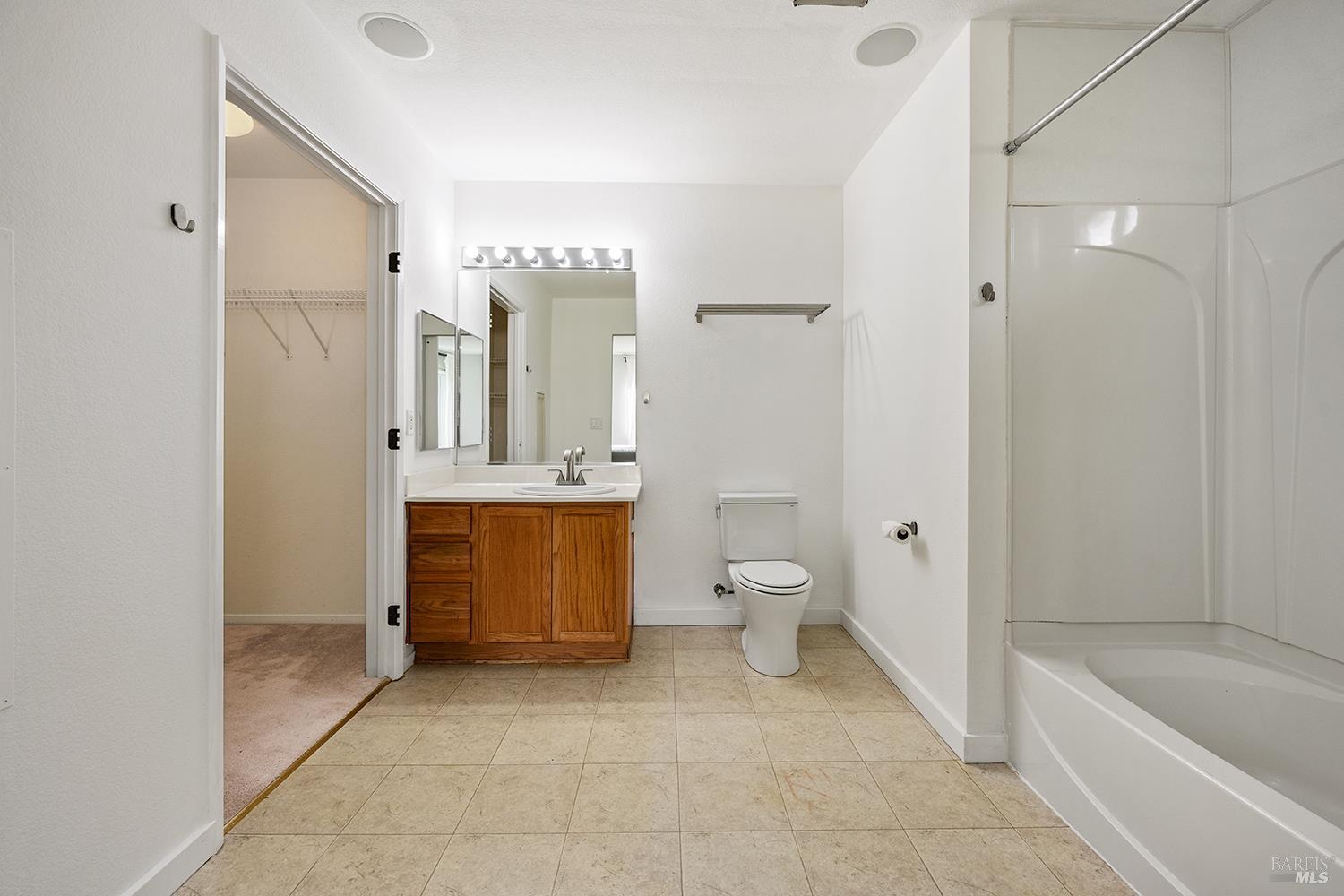 Detail Gallery Image 26 of 32 For 117 Captain Nurse Cir, Novato,  CA 94949 - 2 Beds | 2 Baths