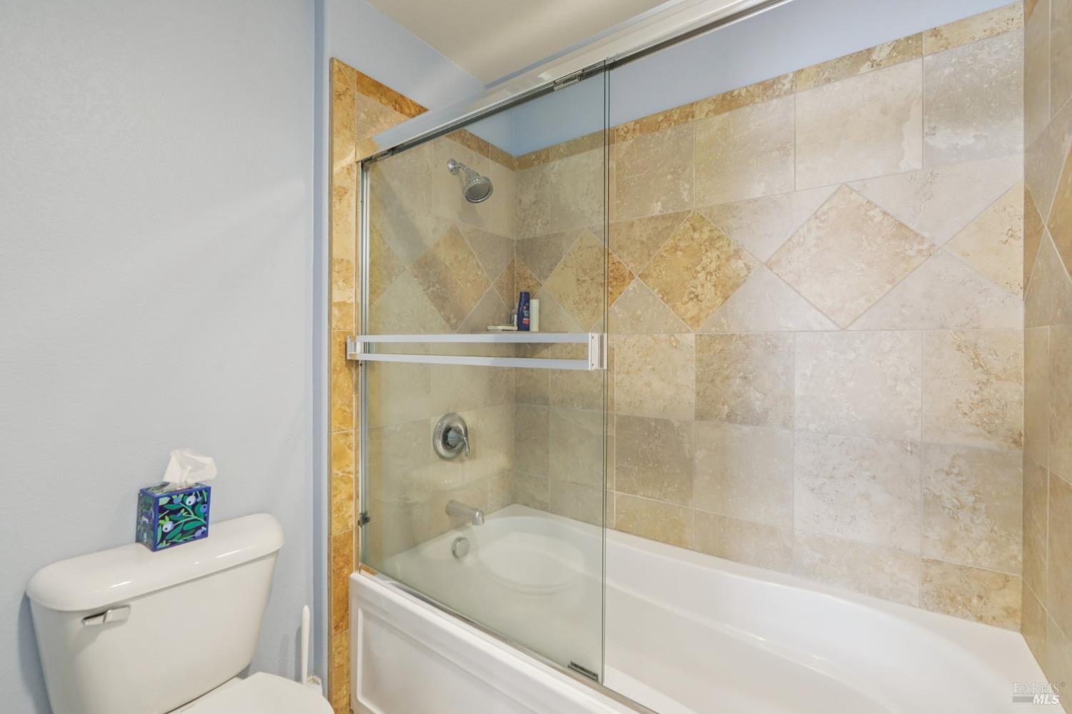 Detail Gallery Image 29 of 40 For 125 Johnson St, Windsor,  CA 95492 - 3 Beds | 2/1 Baths