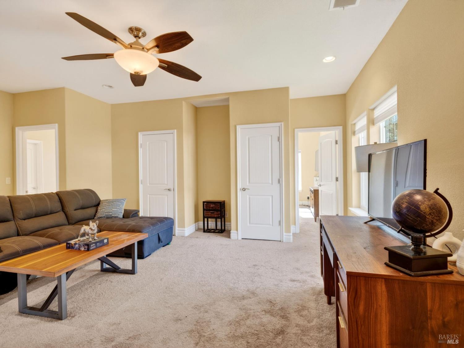 Detail Gallery Image 14 of 53 For 605 Redwood Ave, Ukiah,  CA 95482 - 4 Beds | 2/1 Baths