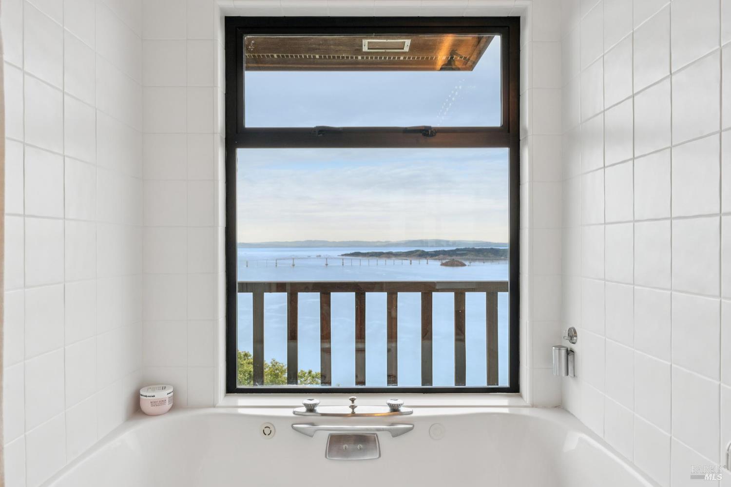 Detail Gallery Image 50 of 60 For 132 Sugarloaf Dr, Tiburon,  CA 94920 - 3 Beds | 2 Baths