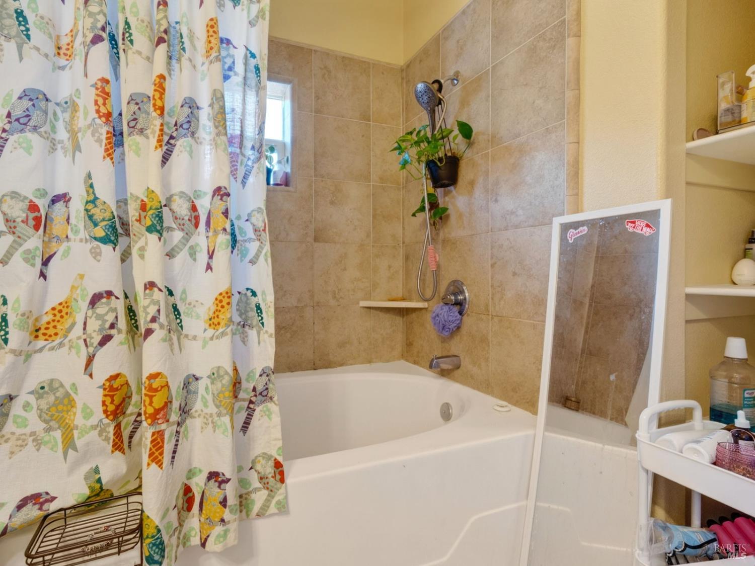 Detail Gallery Image 22 of 53 For 605 Redwood Ave, Ukiah,  CA 95482 - 4 Beds | 2/1 Baths