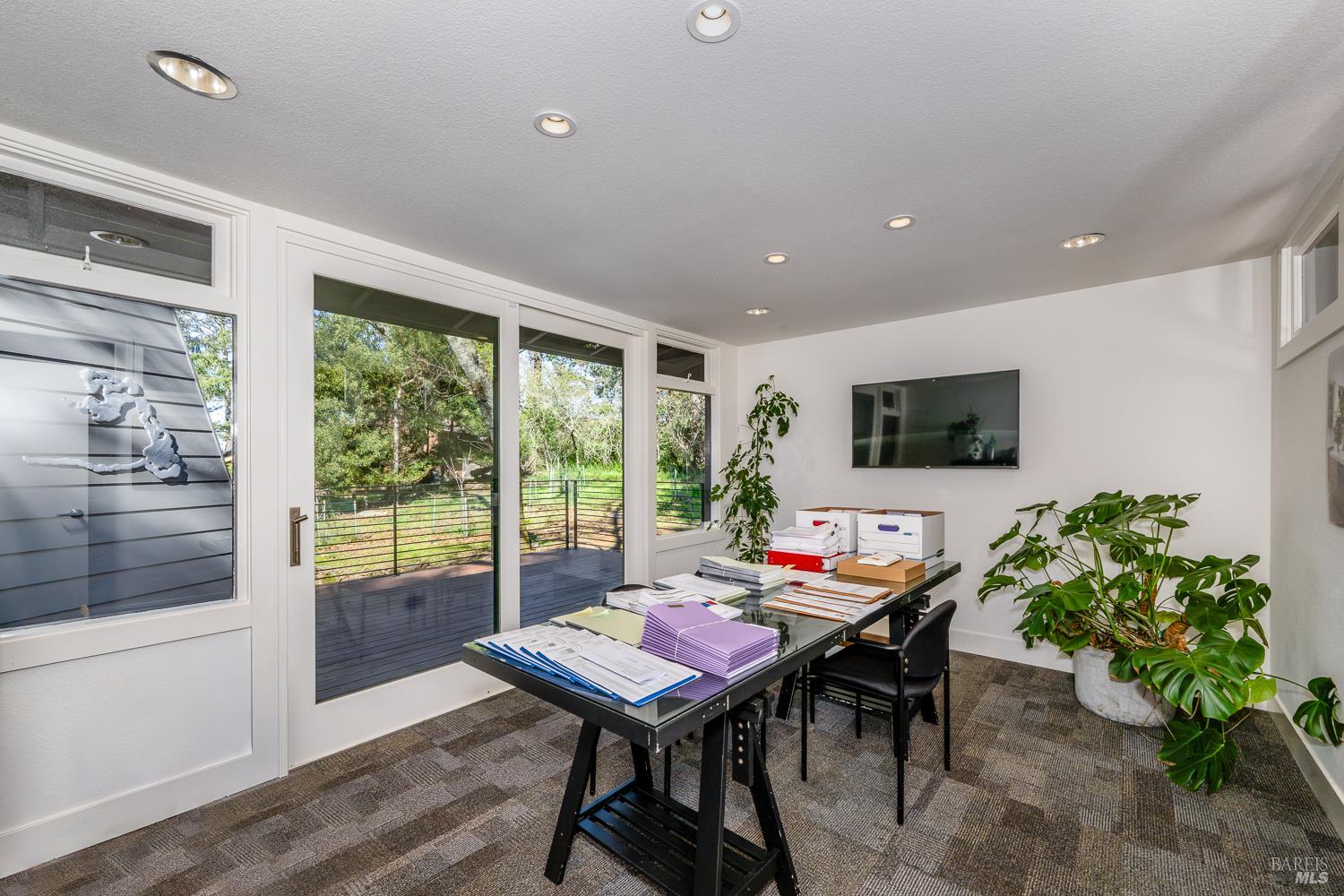 Detail Gallery Image 15 of 35 For 4010 Montecito Ave, Santa Rosa,  CA 95404 - – Beds | – Baths