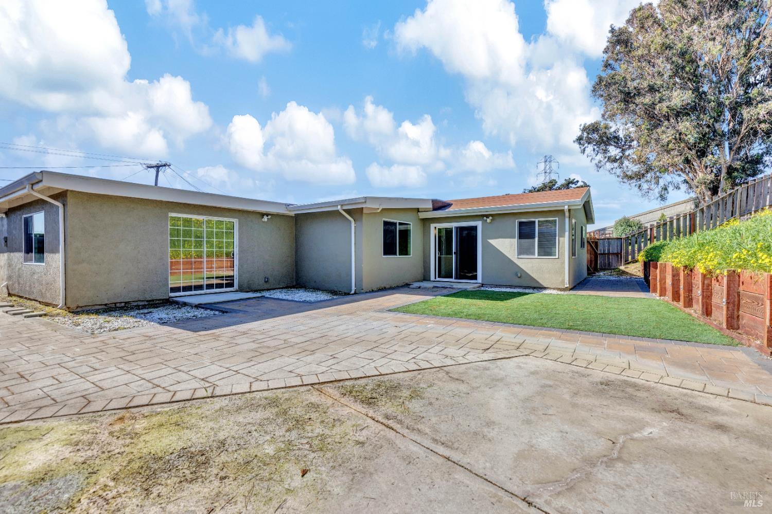 Detail Gallery Image 17 of 20 For 1841 Manzanilla Dr, San Pablo,  CA 94806 - 3 Beds | 2 Baths