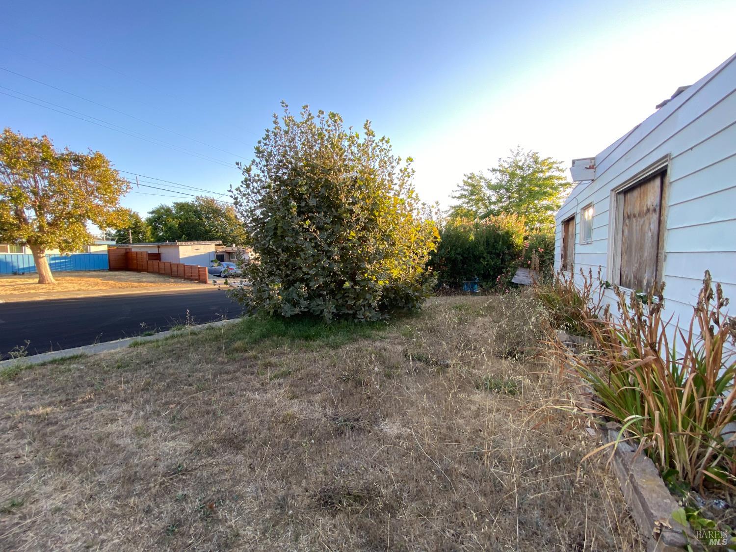 Detail Gallery Image 6 of 34 For 18 Joan Dr, American Canyon,  CA 94503 - 3 Beds | 2 Baths