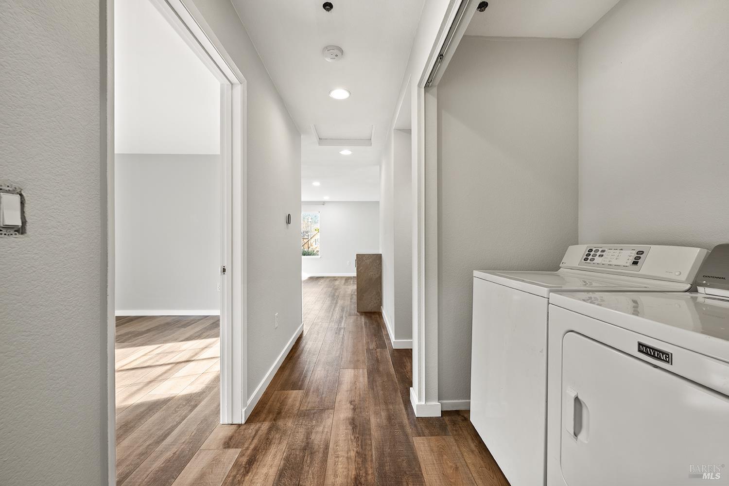 Detail Gallery Image 30 of 32 For 117 Captain Nurse Cir, Novato,  CA 94949 - 2 Beds | 2 Baths