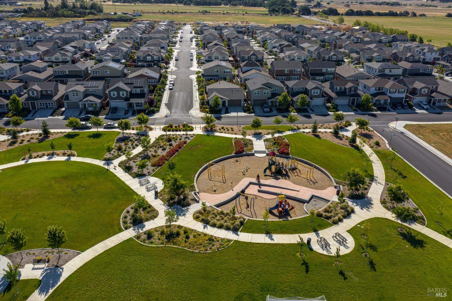 Detail Gallery Image 50 of 61 For 7448 Wendy Dr, Rohnert Park,  CA 94928 - 4 Beds | 3/1 Baths