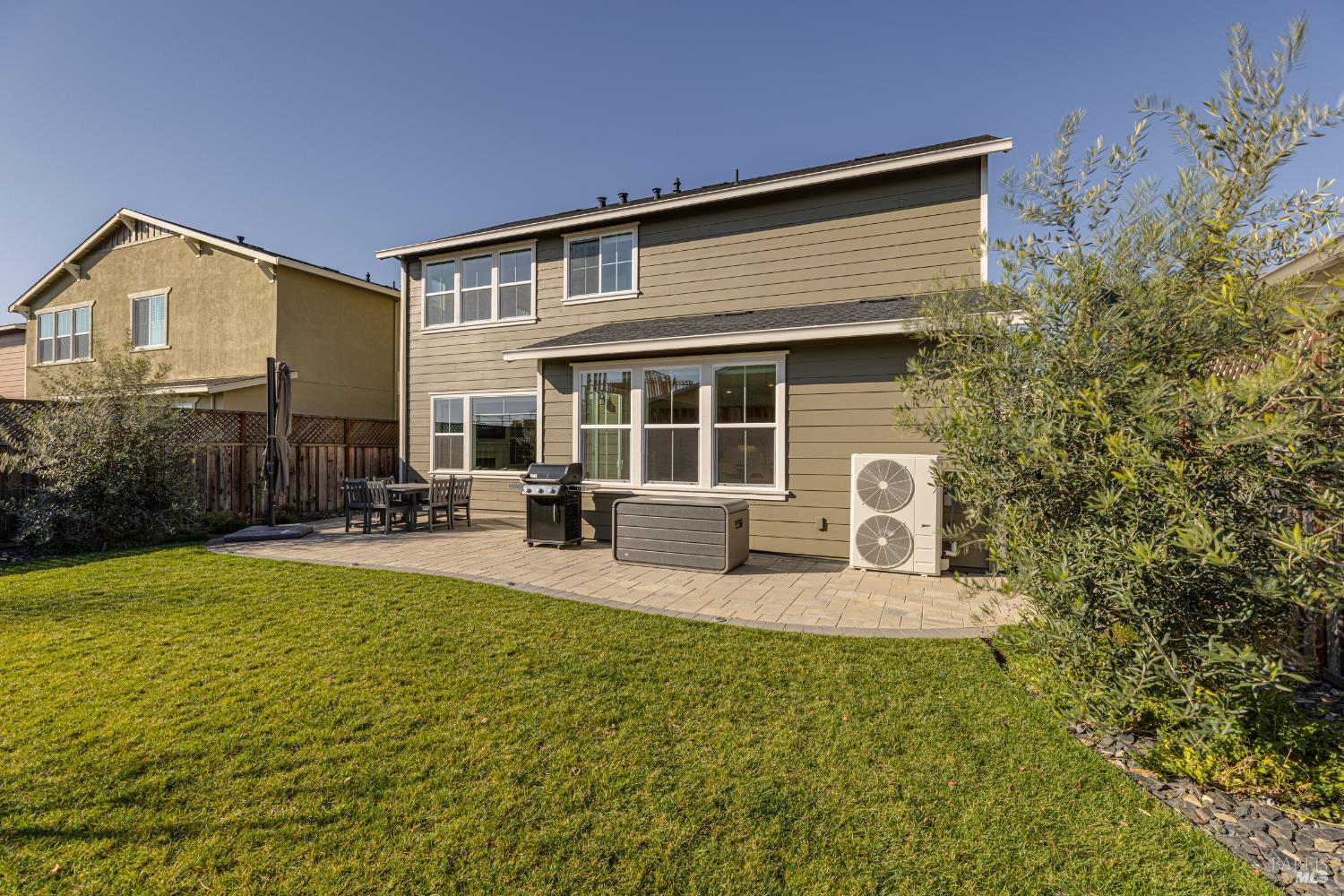 Detail Gallery Image 38 of 61 For 7448 Wendy Dr, Rohnert Park,  CA 94928 - 4 Beds | 3/1 Baths