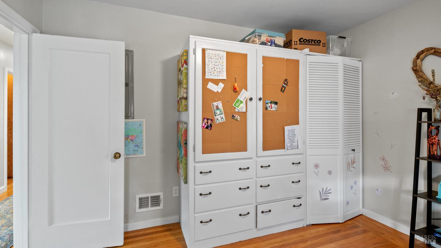 Detail Gallery Image 27 of 47 For 725 Valle Vista Ave, Vallejo,  CA 94590 - 3 Beds | 2/1 Baths