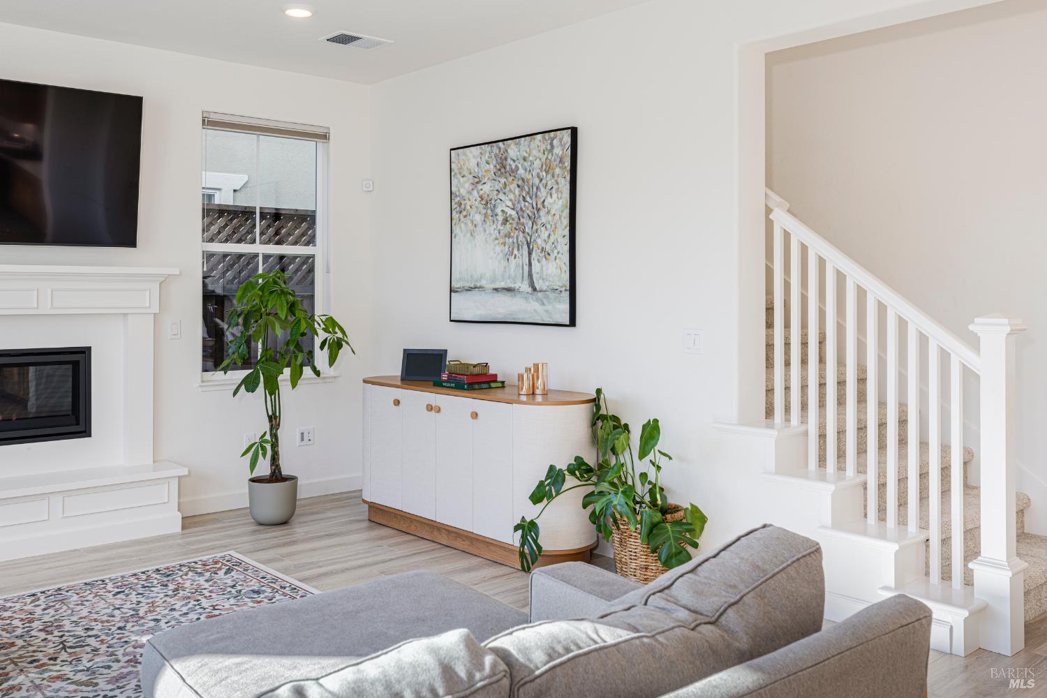 Detail Gallery Image 16 of 61 For 7448 Wendy Dr, Rohnert Park,  CA 94928 - 4 Beds | 3/1 Baths