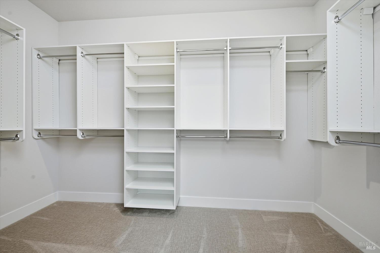 Detail Gallery Image 31 of 39 For 135 Waterstone Ct, Napa,  CA 94558 - 5 Beds | 4/1 Baths