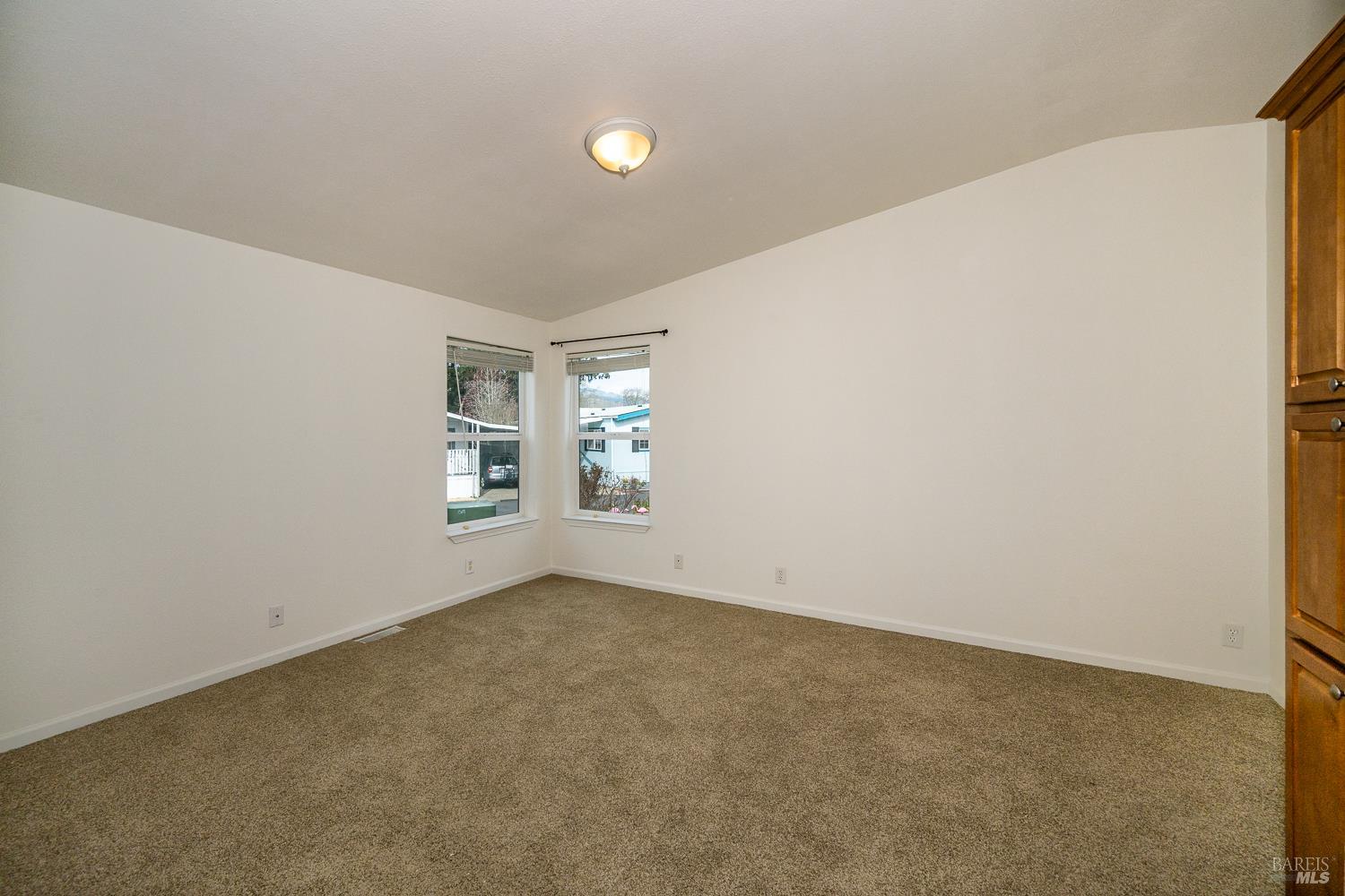 Detail Gallery Image 9 of 18 For 186 Redwing Dr, Santa Rosa,  CA 95409 - 3 Beds | 2 Baths