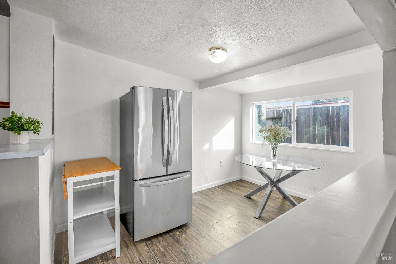 Detail Gallery Image 10 of 26 For 160 Thomas St, Ukiah,  CA 95482 - 3 Beds | 2 Baths