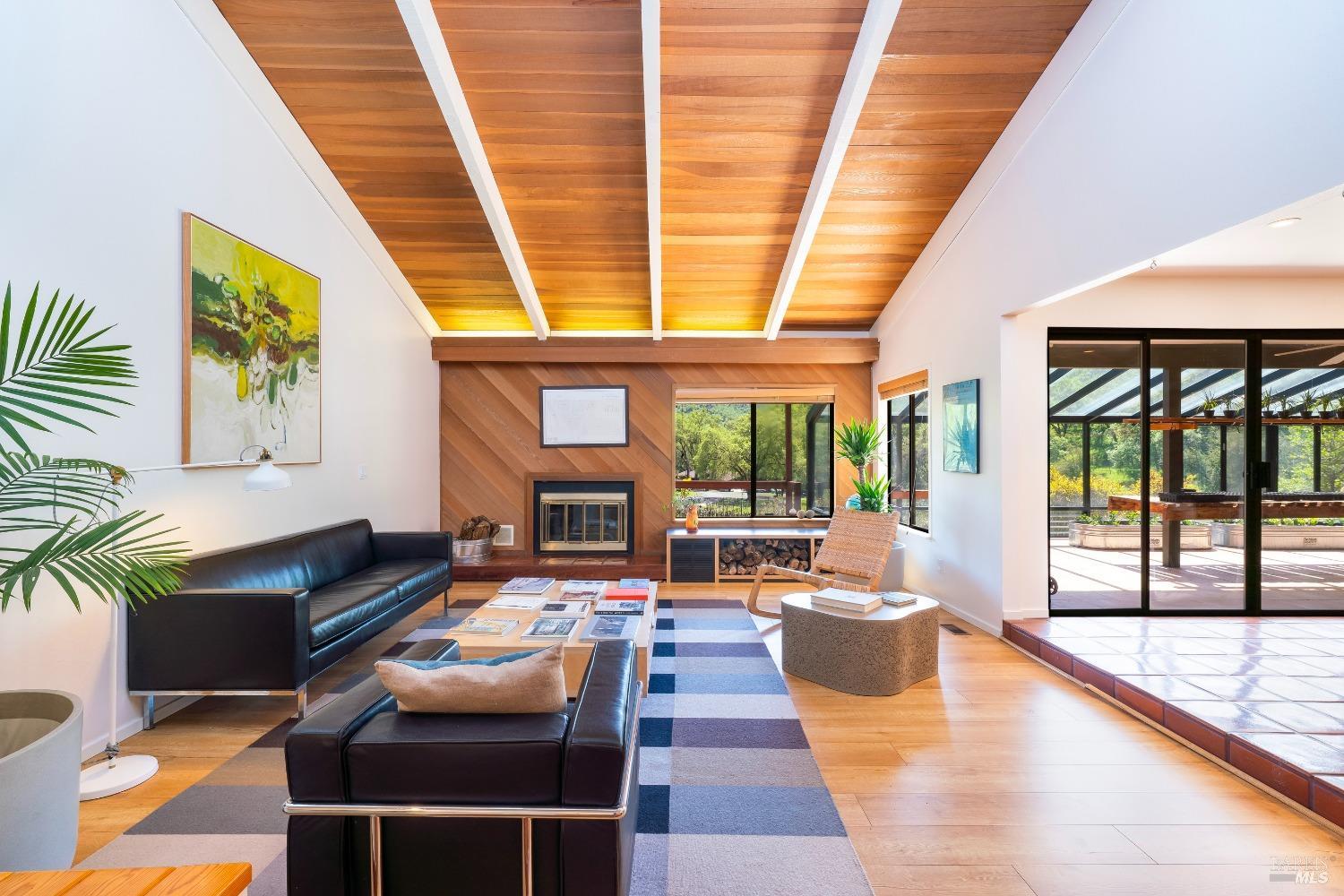 Detail Gallery Image 12 of 55 For 2200 Mcnab Ranch Rd, Ukiah,  CA 95482 - 4 Beds | 2/1 Baths