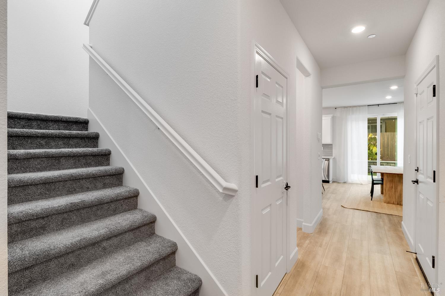 Detail Gallery Image 9 of 52 For 848 Fruit Stand Cir, Vacaville,  CA 95688 - 3 Beds | 2/1 Baths