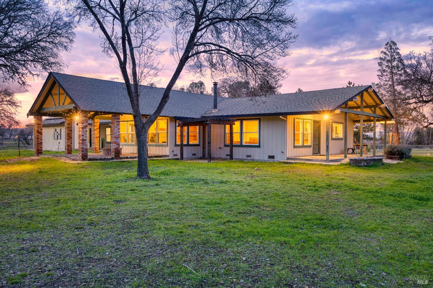 Detail Gallery Image 4 of 51 For 4962 Gaddy Ln, Kelseyville,  CA 95451 - 3 Beds | 2/1 Baths