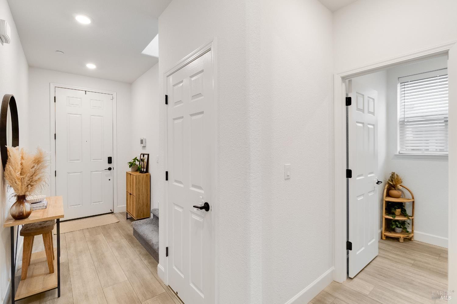 Detail Gallery Image 10 of 52 For 848 Fruit Stand Cir, Vacaville,  CA 95688 - 3 Beds | 2/1 Baths