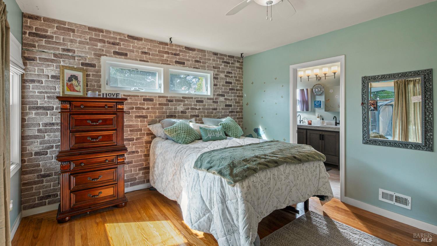 Detail Gallery Image 22 of 47 For 725 Valle Vista Ave, Vallejo,  CA 94590 - 3 Beds | 2/1 Baths