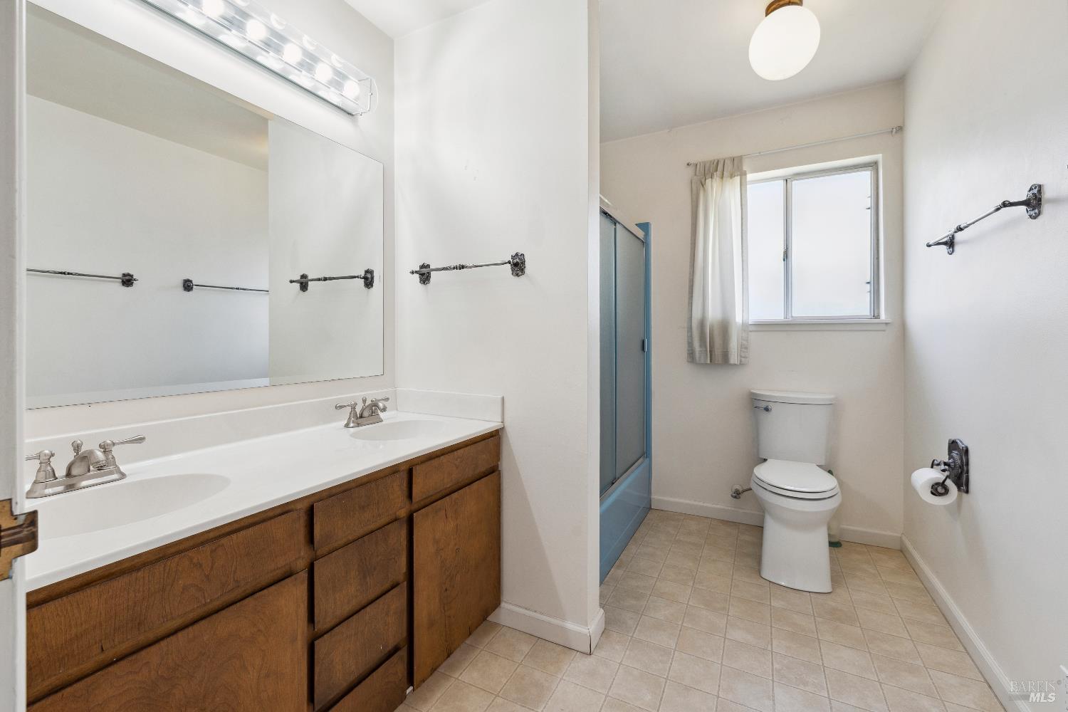 Detail Gallery Image 13 of 36 For 1851 Vallejo St, Saint Helena,  CA 94574 - 4 Beds | 4 Baths