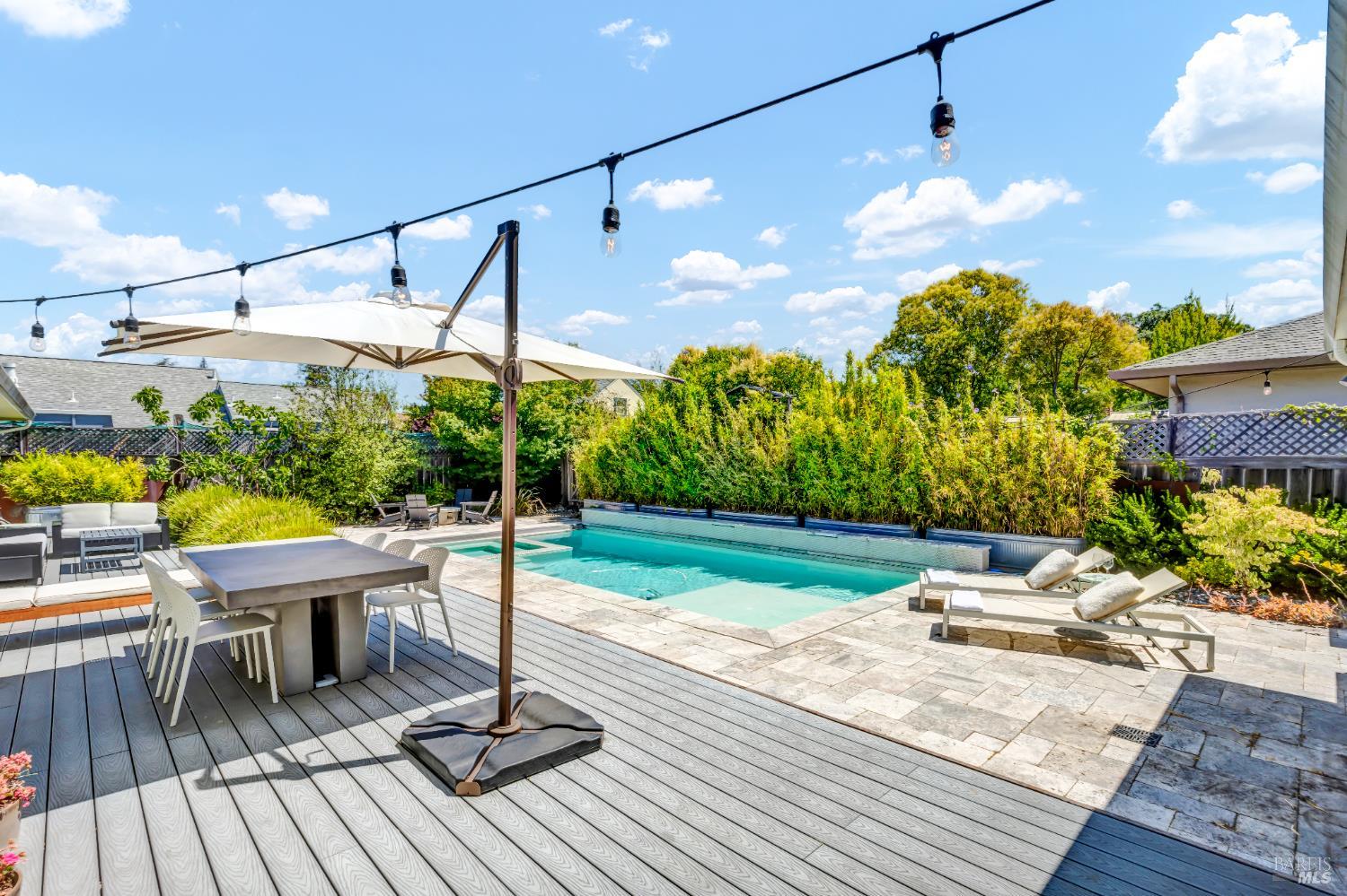 Detail Gallery Image 32 of 53 For 186 S Seymour St, Napa,  CA 94559 - 3 Beds | 2/1 Baths