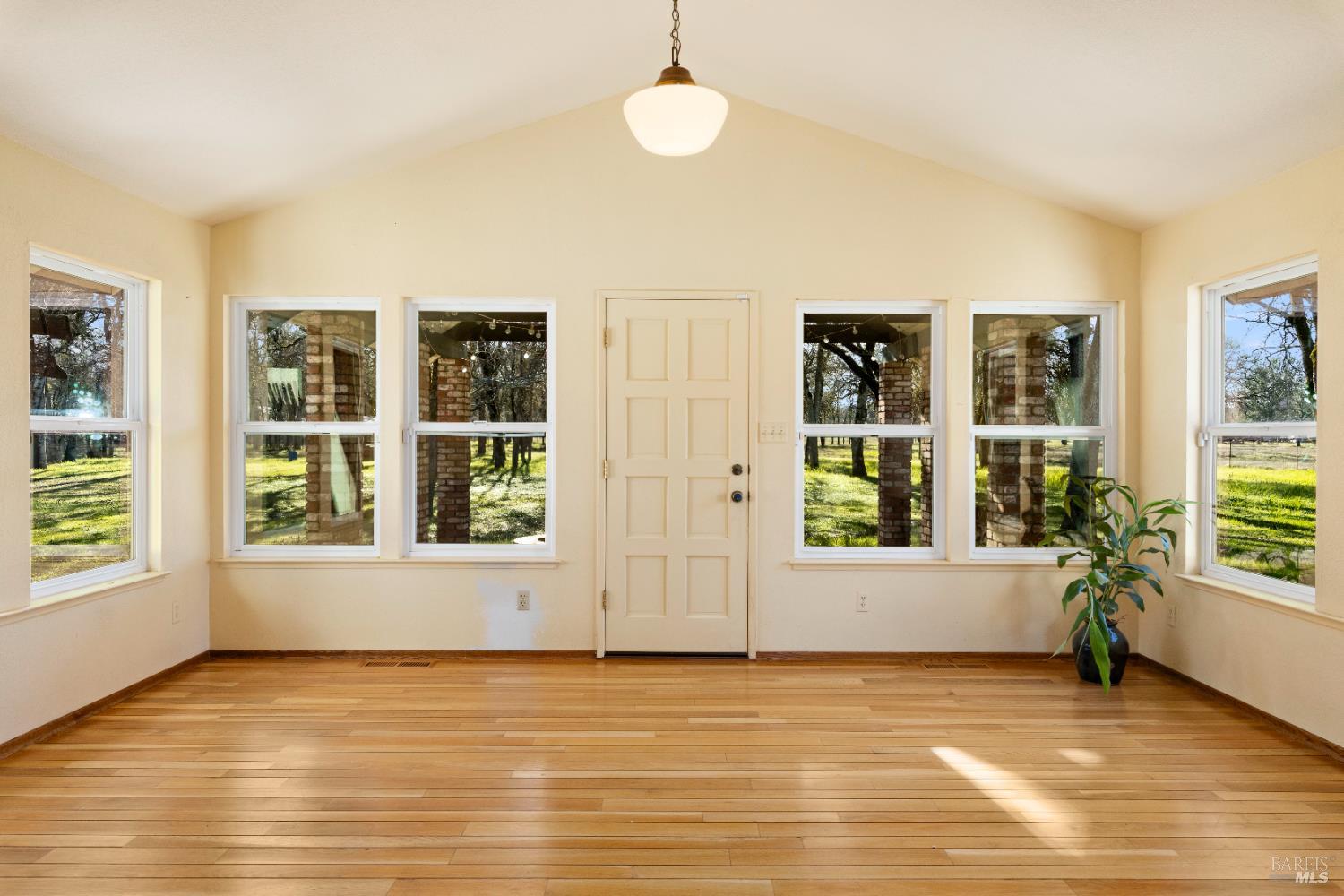 Detail Gallery Image 23 of 51 For 4962 Gaddy Ln, Kelseyville,  CA 95451 - 3 Beds | 2/1 Baths