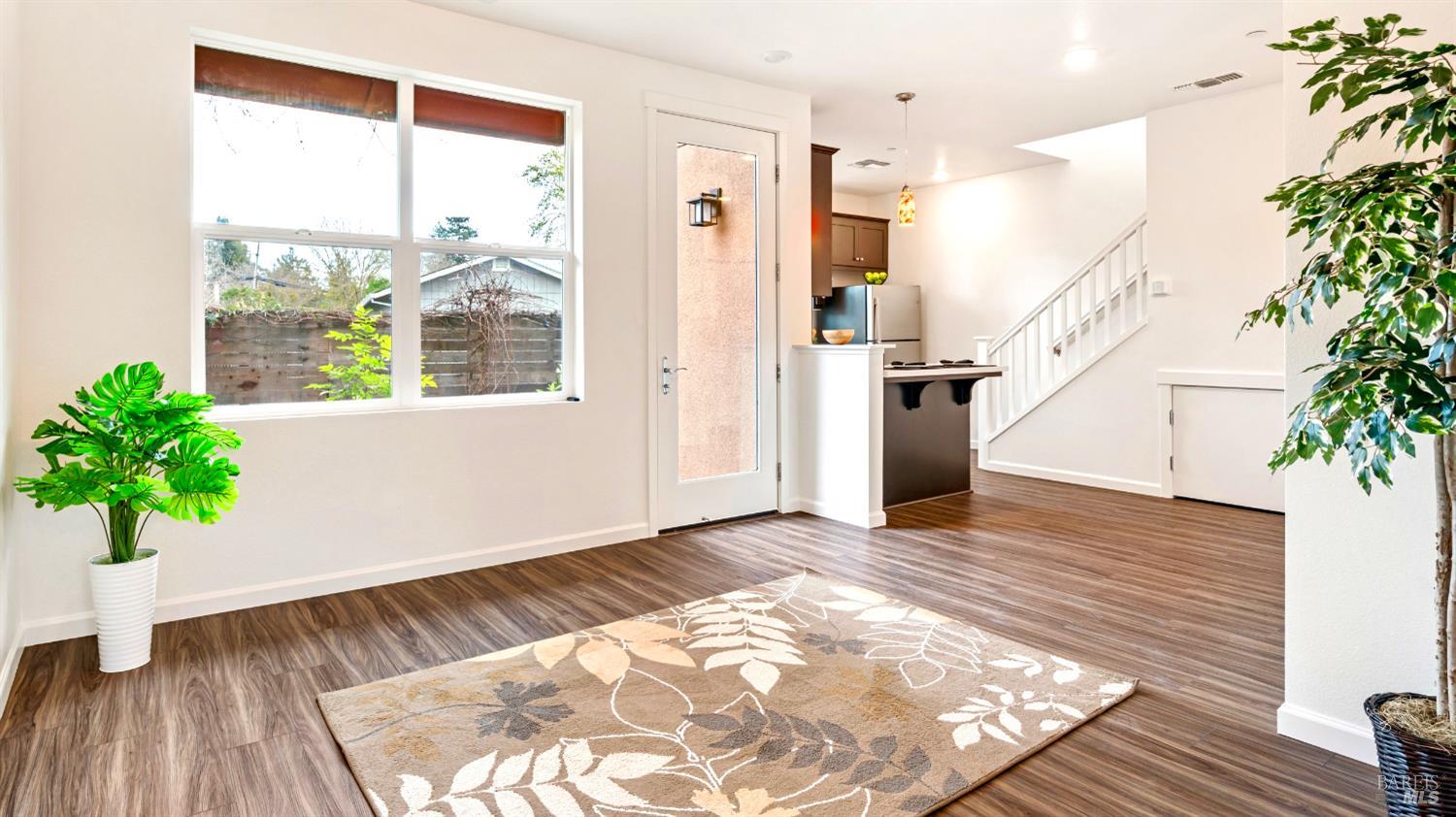 Detail Gallery Image 6 of 29 For 70 Birch Haven Way, Santa Rosa,  CA 95407 - 3 Beds | 2/1 Baths