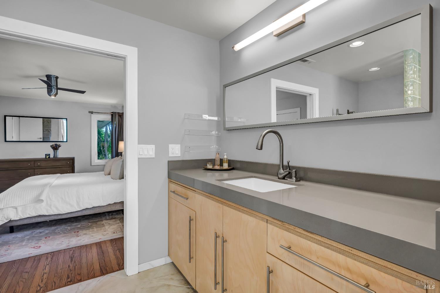 Detail Gallery Image 22 of 53 For 186 S Seymour St, Napa,  CA 94559 - 3 Beds | 2/1 Baths