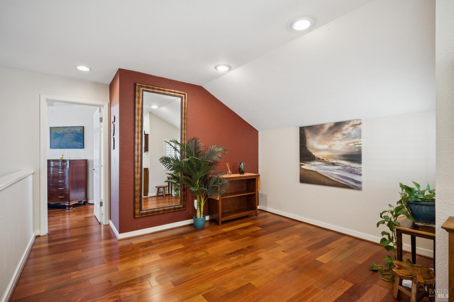 Detail Gallery Image 27 of 46 For 35 Princeville Ct, Petaluma,  CA 94954 - 4 Beds | 3 Baths