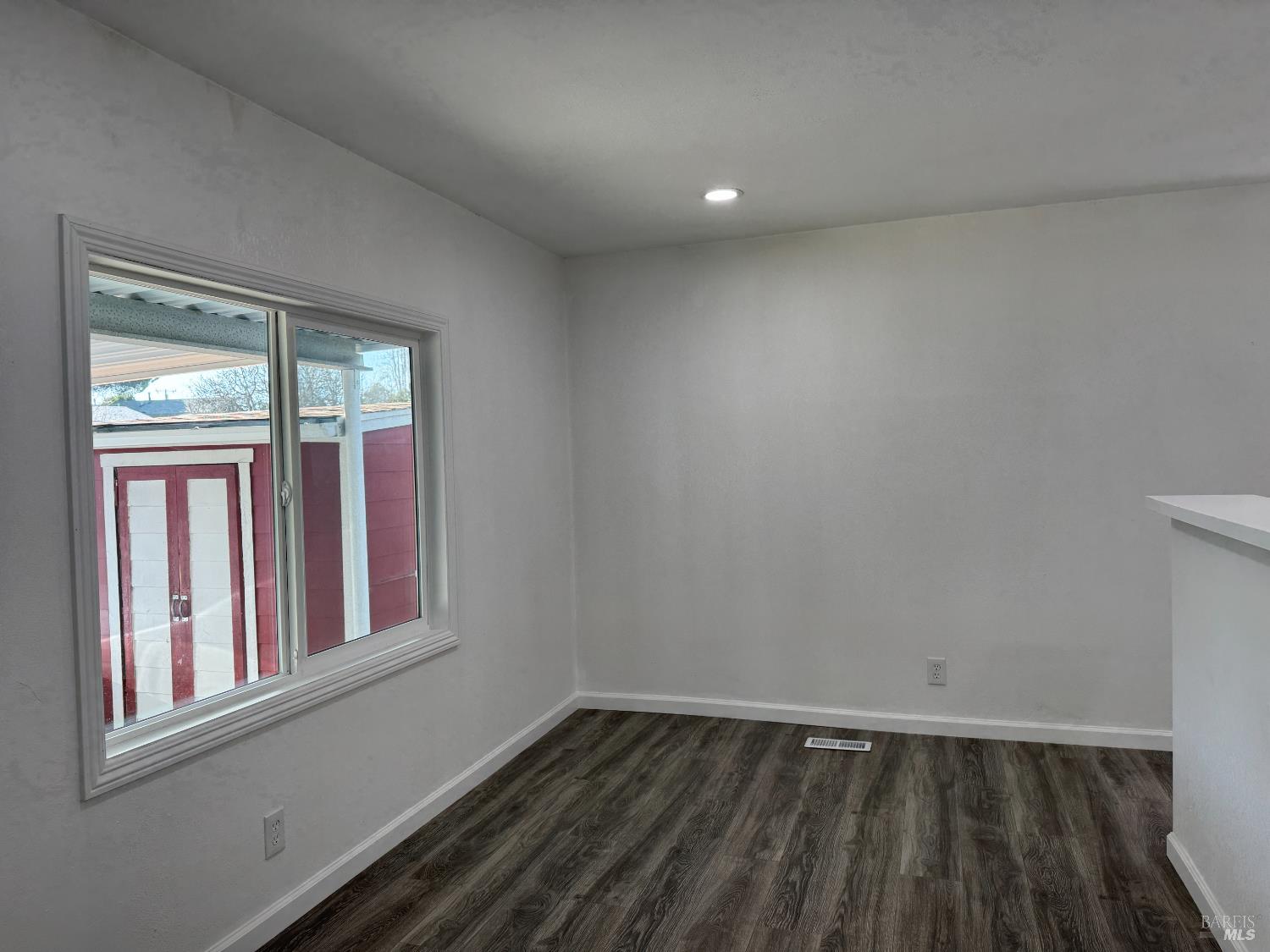 Detail Gallery Image 16 of 58 For 285 Lincoln Rd 317, Vallejo,  CA 94590 - 3 Beds | 2 Baths