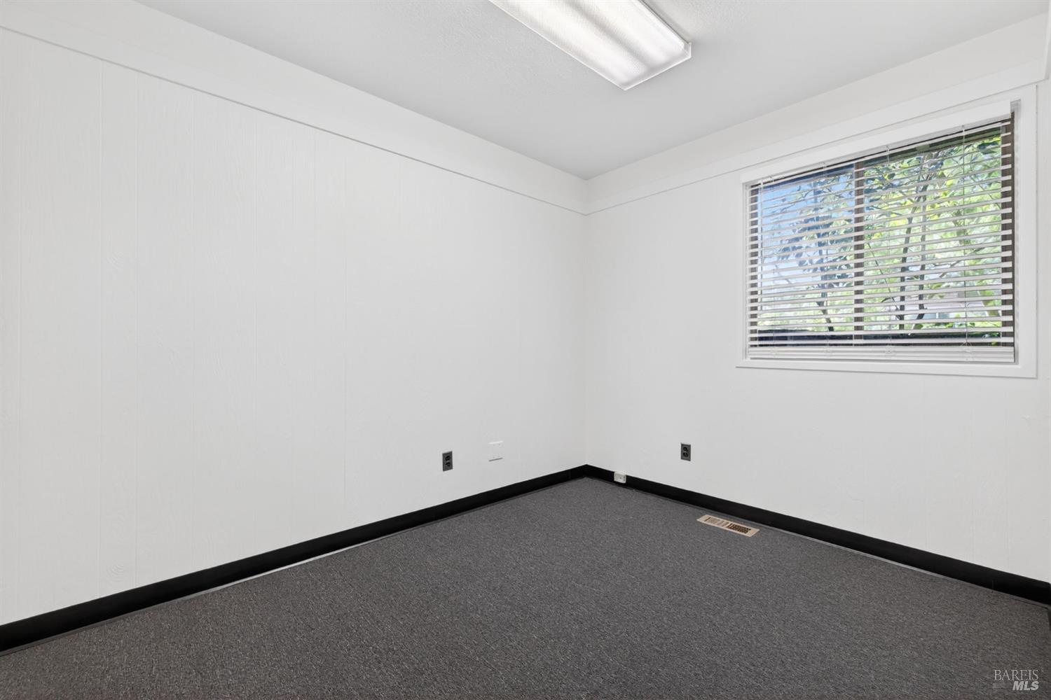 Detail Gallery Image 12 of 22 For 1144 Sonoma Ave #21,  Santa Rosa,  CA 95405 - – Beds | – Baths