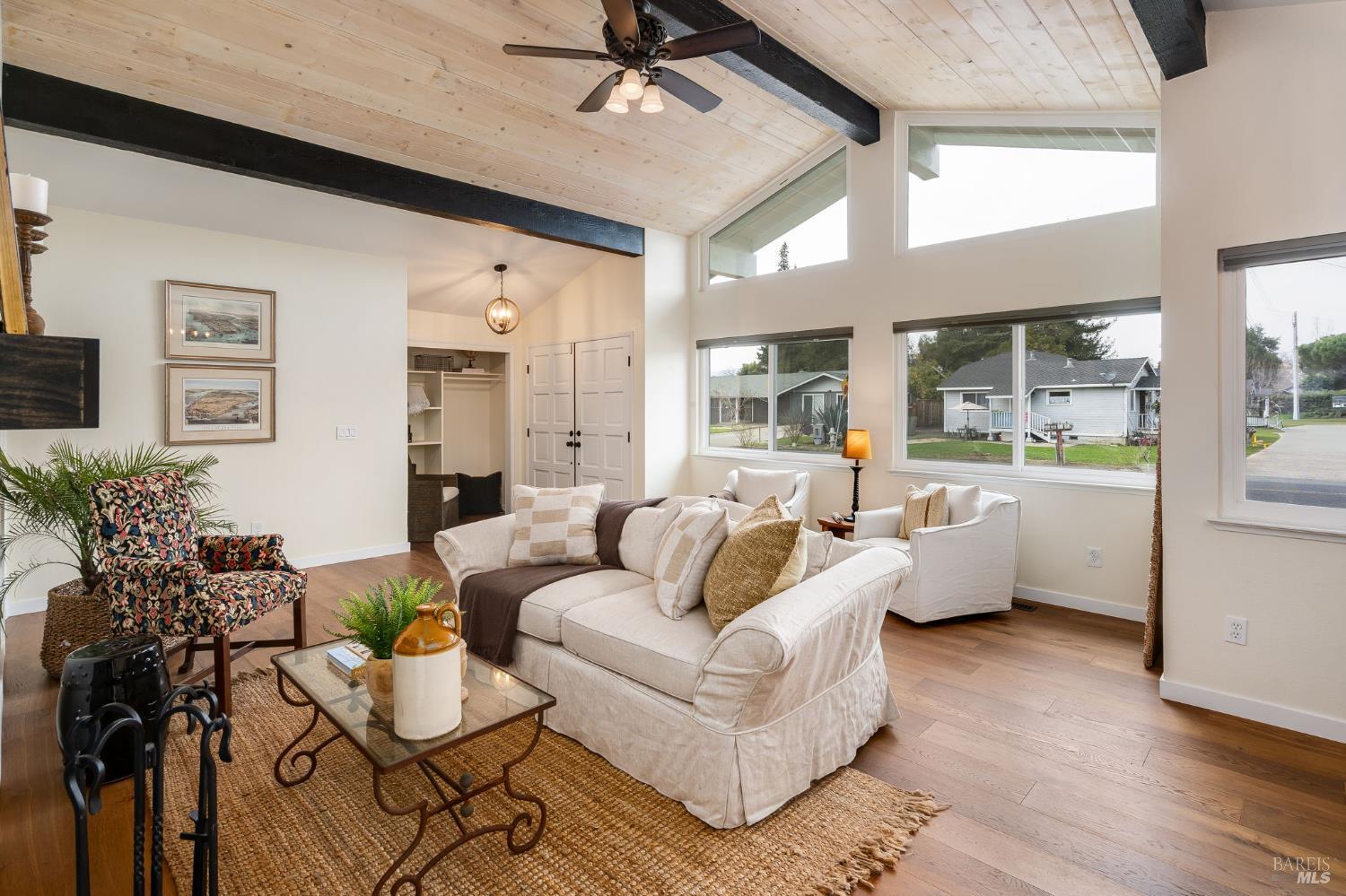 Detail Gallery Image 16 of 66 For 1225 El Centro Unkn, Napa,  CA 94558 - 3 Beds | 2 Baths