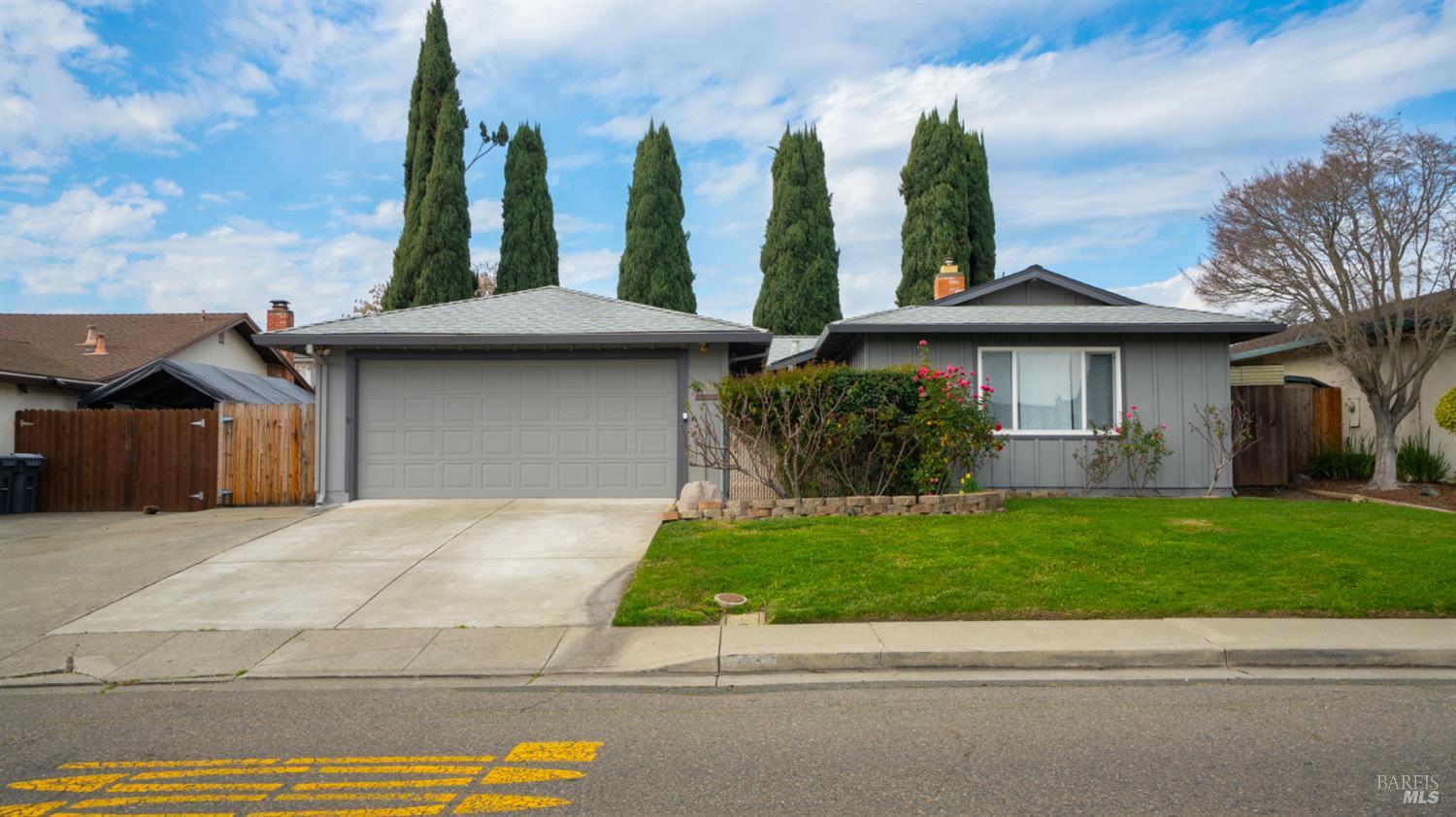 Detail Gallery Image 4 of 44 For 2731 Orchid St, Fairfield,  CA 94533 - 3 Beds | 2 Baths