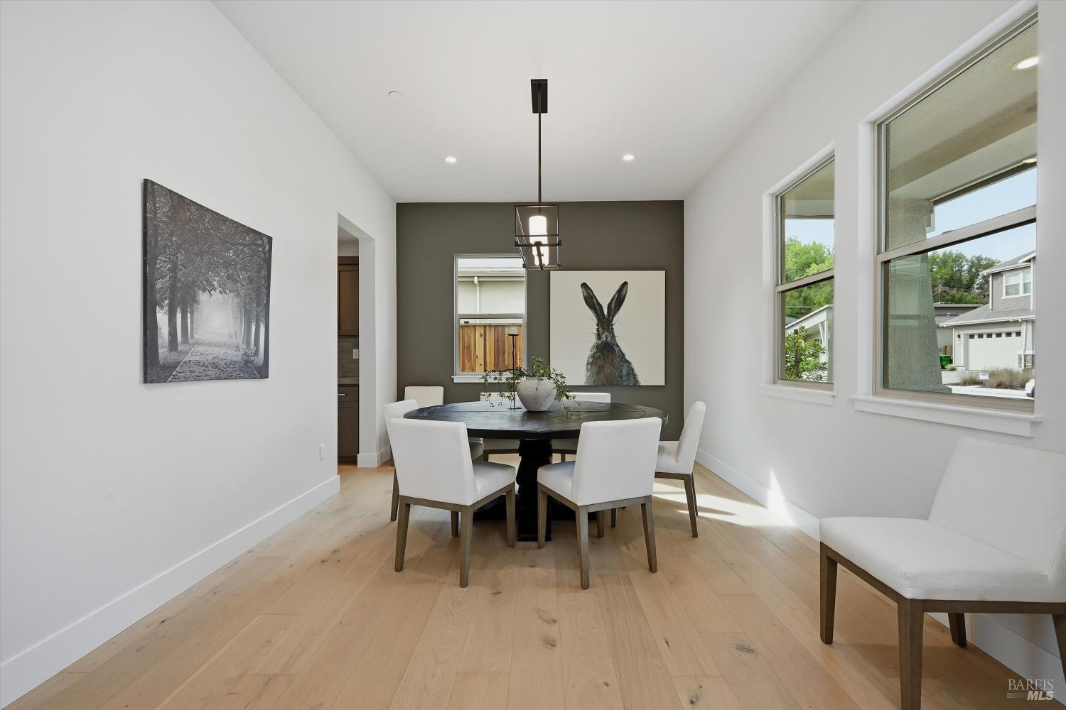 Detail Gallery Image 17 of 39 For 135 Waterstone Ct, Napa,  CA 94558 - 5 Beds | 4/1 Baths