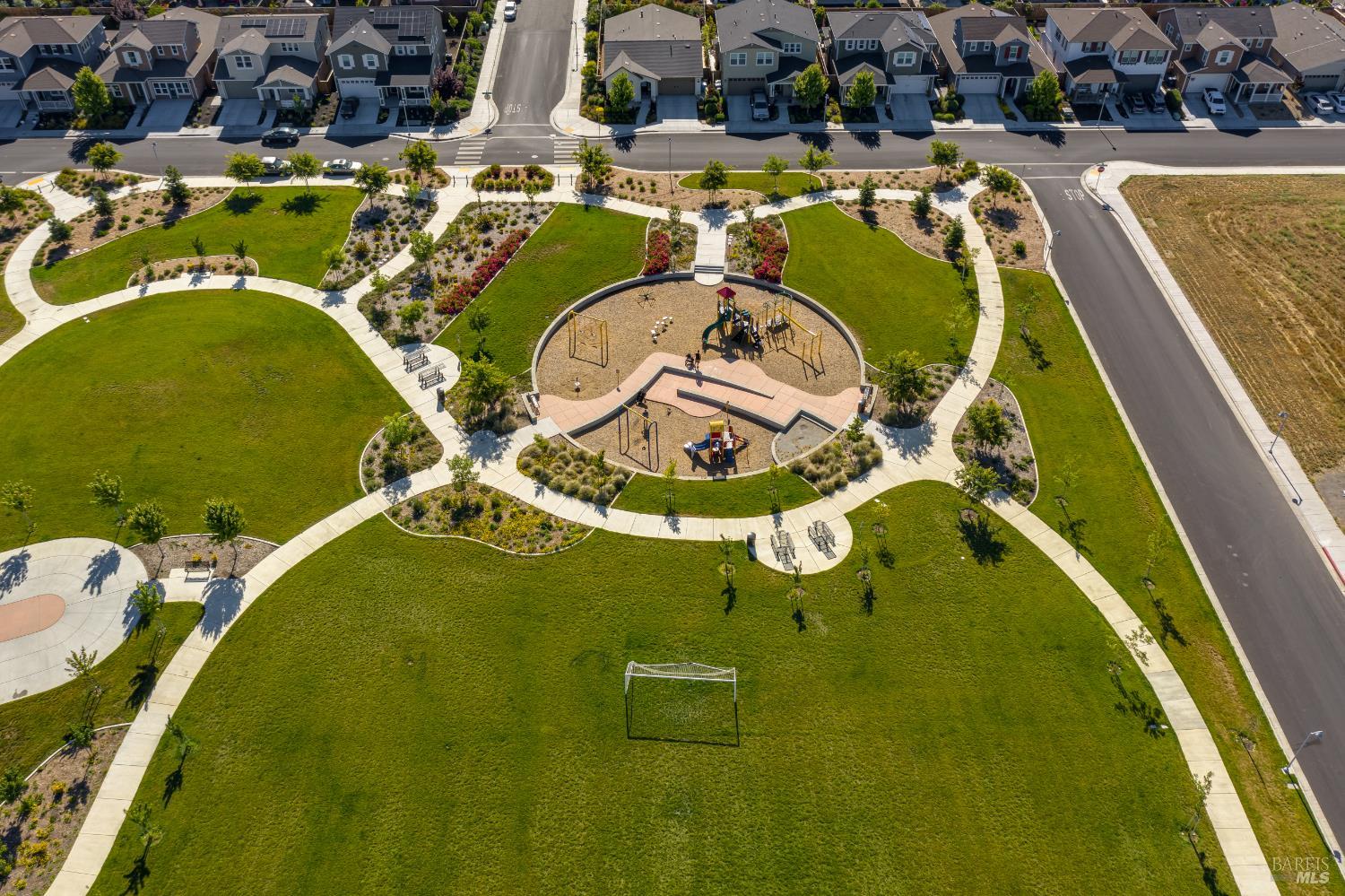 Detail Gallery Image 48 of 61 For 7448 Wendy Dr, Rohnert Park,  CA 94928 - 4 Beds | 3/1 Baths