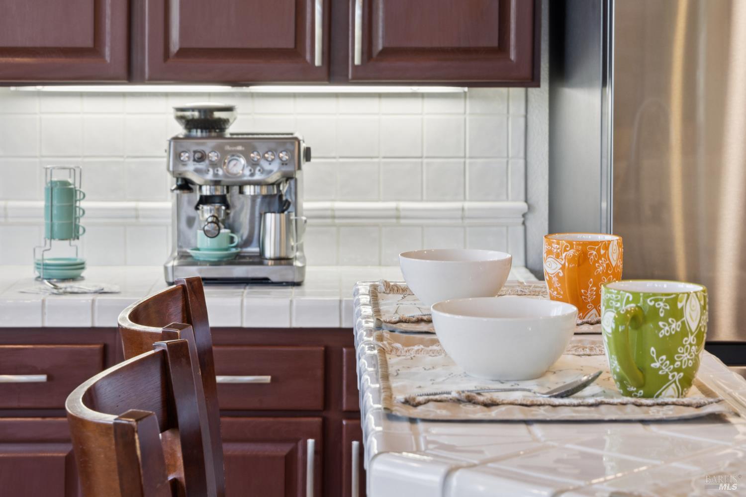 Detail Gallery Image 14 of 46 For 35 Princeville Ct, Petaluma,  CA 94954 - 4 Beds | 3 Baths